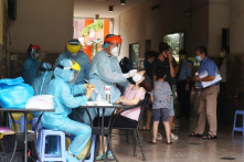 Thêm một ca nhiễm virus Vũ Hán làm nghề cắt tóc, Hà Nội có 14 ca