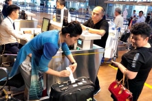 Nam nhân viên nhiễm COVID-19: Từng dự hội nghị điện máy miền Bắc, liên hoan tất niên