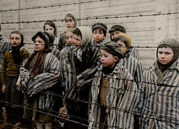 04 Children at Auschwitz 1200x862 600x431 1