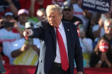 Ông Trump nói ‘TCPV nên tự hổ thẹn’ vì đã từ chối xử kiện bầu cử