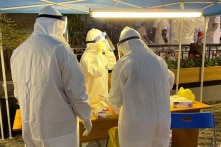 Việt Nam gộp 10-16 mẫu trong một lần xét nghiệm, tăng diện xét nghiệm và cách ly