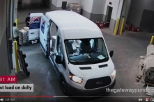Video hàng chục thùng được chuyển đến TT kiểm phiếu ở Michigan sáng sớm 4/11