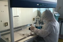 Việt Nam thêm 30 ca nhiễm cộng đồng, một ca nhập cảnh