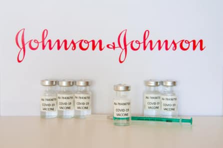 Phân tích của FDA cho thấy vắc-xin COVID-19 của Johnson & Johnson có hiệu quả