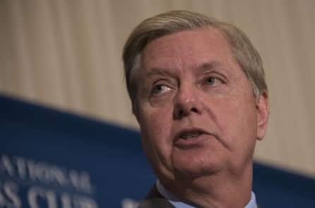 TNS Graham: Ông Trump có thể làm ĐCH mạnh hơn, cũng có thể phá hủy nó