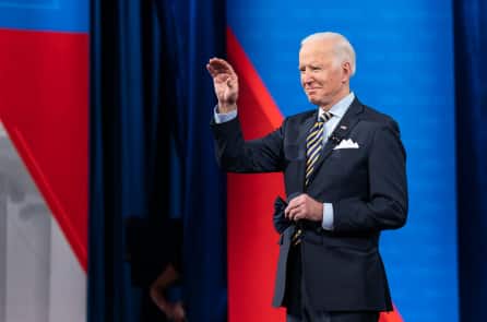 Chính quyền Biden hủy phạt tiền người nhập cư trái phép không chịu rời Mỹ