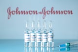 Cac giam muc Canada dua ra thong bao lam ro ve vac xin AstraZeneca Johnson Johnson 1