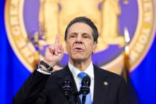 Những người buộc tội ông Andrew Cuomo đối mặt với việc bị quấy rối trên Internet