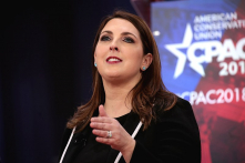 RNC loan báo 8 ứng viên đủ điều kiện tham gia buổi tranh biện tổng thống đầu tiên