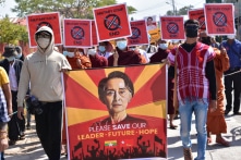 Bà Suu Kyi bị cáo buộc tội danh mới; người dân Myanmar tiếp tục phản đối trong Lễ té nước