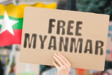 Chính quyền quân sự Myanmar sử dụng luật thời thuộc địa để bỏ tù nhà báo