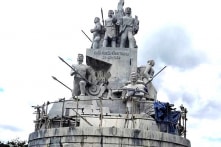 Huyện nghèo Bình Định xây xong tượng đài 48 tỷ đồng