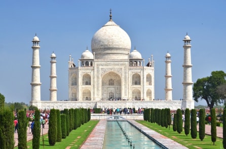 Yêu vợ, người chồng xây hẳn bản sao thu nhỏ lâu đài Taj Mahal
