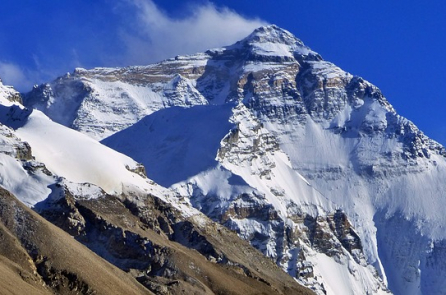 Dịch bệnh viêm phổi Vũ Hán đã lan đến đỉnh núi Everest
