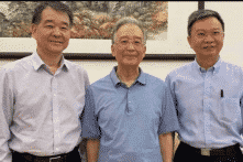 Cựu Thủ tướng Ôn Gia Bảo viết bài nhắc nhở ông Tập Cận Bình?