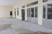 Trung tâm văn hoá hàng chục tỷ vừa xây đã bỏ hoang, xuống cấp nghiêm trọng