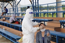 Sáng 18/5: Thêm 19 ca COVID-19 lây nhiễm trong nước; dịch lan thêm sang Sơn La