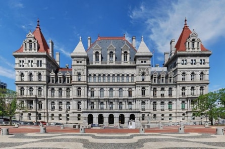 Các nghị sĩ tiểu bang New York gửi thư chúc mừng và khen ngợi Pháp Luân Công
