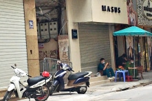 Việt Nam cân nhắc gắn vòng tay điện tử để giám sát dịch bệnh