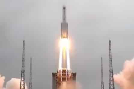 NASA chỉ trích Trung Quốc sau khi để cho mảnh vỡ tên lửa bốc cháy và rơi xuống Ấn Độ Dương