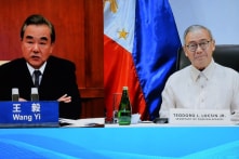 Ngoại trưởng Philippines tweet chửi Trung Quốc tới tấp: “CÚT NGAY”