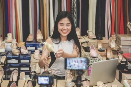 Giới trẻ TQ ngày càng lựa chọn bỏ việc để trở thành KOLs bán hàng online