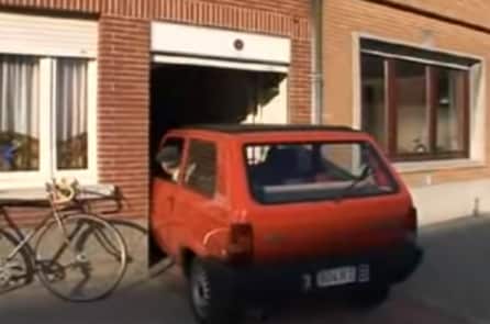 Ông cụ 87 tuổi có kỹ thuật đỗ xe đỉnh cao trong gara rộng 1,5 m