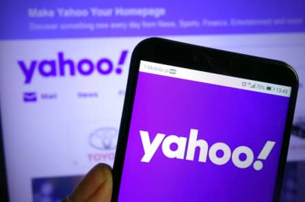 Verizon bán lỗ Yahoo và AOL với giá 5 tỷ USD
