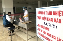 Một nữ điều dưỡng sốc phản vệ sau tiêm, Đà Nẵng tạm dừng lô vắc-xin COVID-19