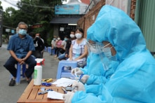 Trưa 18/6: Thêm 121 ca mắc COVID-19, TP.HCM có 59 trường hợp