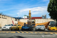 Philippines công khai tiêu hủy nhiều xe sang nhập lậu