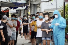 Sáng 1/6: Thêm 111 ca COVID-19; lần đầu tiên TP.HCM có số ca vượt Bắc Giang, Bắc Ninh