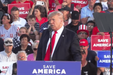 Cựu TT Trump: “Đất nước của chúng ta đã biến thành một trại di cư”