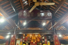 Dùng tiền quyên góp vùng lũ đi sửa chùa, ca sĩ Đàm Vĩnh Hưng nói gì về sự việc?