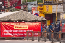 Trưa 4/6: TP.HCM sắp vượt mốc 300 ca; Bắc Giang, Bắc Ninh chiếm 67/80 ca COVID-19 mới