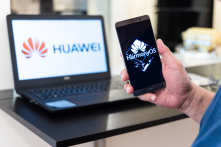 Huawei ra mắt hệ điều hành di động mới trong cuộc chiến sinh tồn