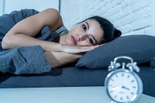 Làm thế nào để ngăn dòng suy nghĩ bộn bề khiến bạn mất ngủ?