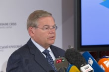 Robert Menendez: Trung Quốc cần lập tức thả các học viên Pháp Luân Công