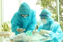 Tối 9/7 thêm 591 ca COVID-19; Bộ Y tế đồng ý nhập 5 triệu liều vắc-xin của Trung Quốc