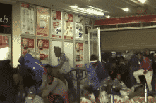 Vì sao người Hoa là mục tiêu cướp phá chính trong bạo loạn ở Nam Phi?