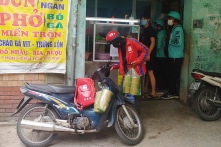 Hà Nội tạm dừng hoạt động shipper từ hôm nay (24/7)