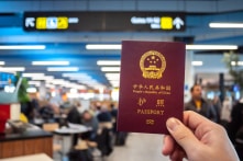 Kiểm soát nghiêm ngặt người TQ xuất cảnh, Bắc Kinh có 3 mục đích?
