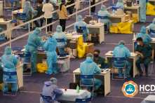 Việt Nam cho tiêm trộn vắc-xin COVID-19