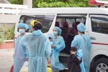 Việt Nam lựa chọn ra sao khi quyết định tạm “đóng cửa” 19 tỉnh phía Nam?