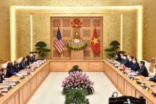 Bà Harris đề nghị hỗ trợ Việt Nam chống lại Trung Quốc ở Biển Đông