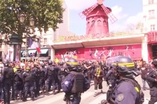 Pháp: Biểu tình phản đối giấy thông hành y tế 5 cuối tuần liên tiếp