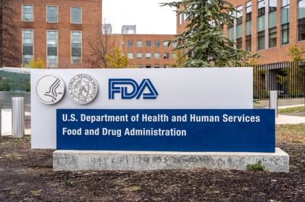 FDA yêu cầu thu hồi thuốc nhỏ mắt của nhiều hãng dược nổi tiếng