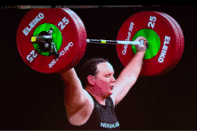 Tranh cãi về vận động viên cử tạ chuyển giới đầu tiên thi đấu tại Olympics
