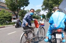 Công an TP.HCM: Không cấp giấy đi đường cho nhóm thiện nguyện chở oxy, suất ăn