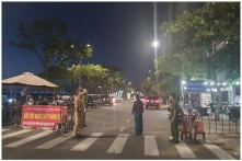 Tát nhân viên y tế, Phó Chánh Văn phòng Đoàn ĐBQH Đà Nẵng bị xem xét kỷ luật